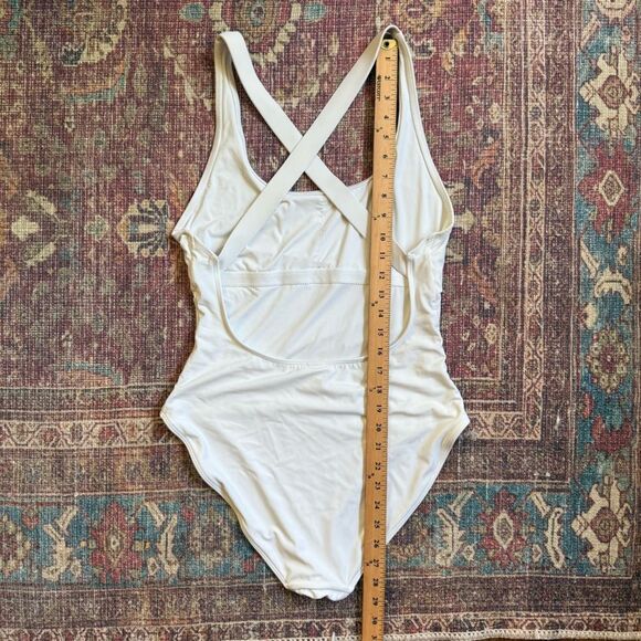 Andie Women’s Large White Cross-Back Tulum One Piece Swimsuit - Picture 8 of 10